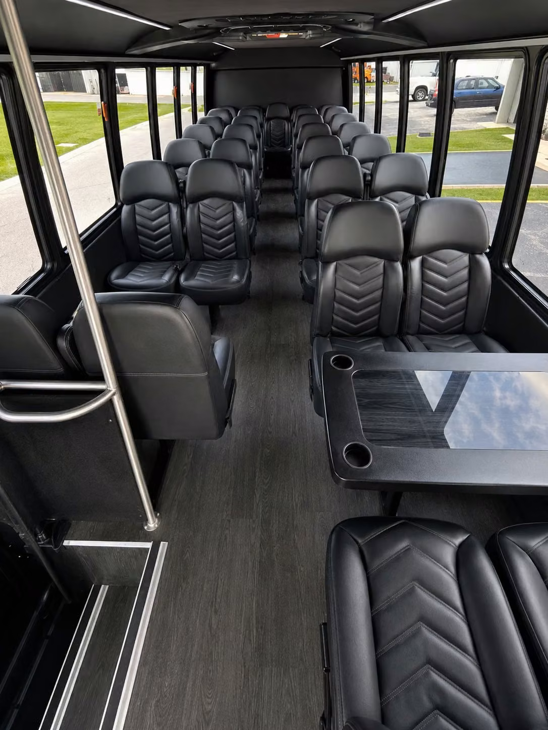 oakley 18 passenger minibus rental