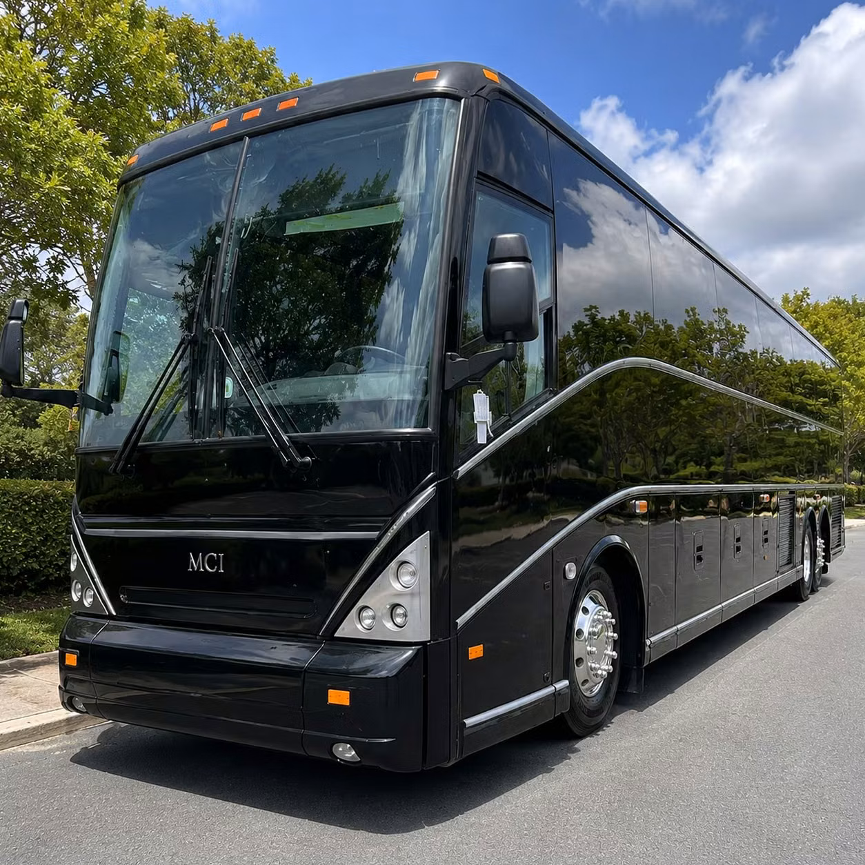 oakleycharterbuscompany com lets you book airport transfers and executive transportation from oakley with zero hassle