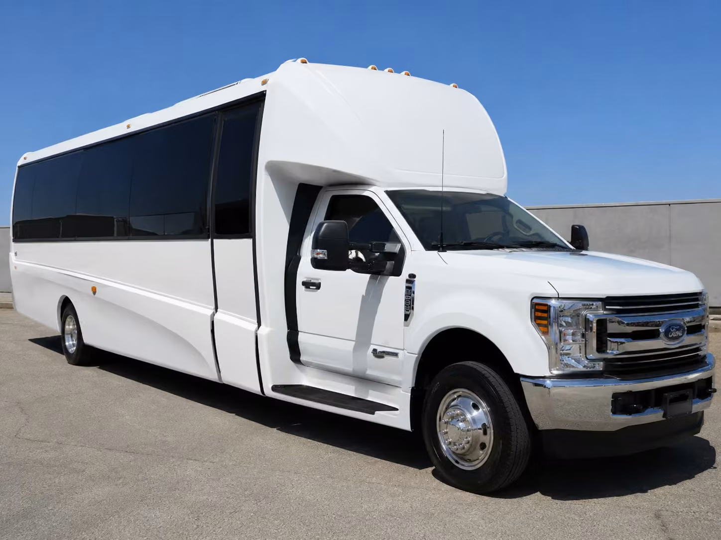 school field trip bus rentals in oakley